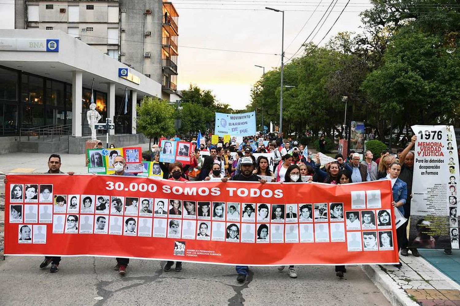 Nunca más: masiva marcha de organizaciones 
para condenar el terrorismo de estado