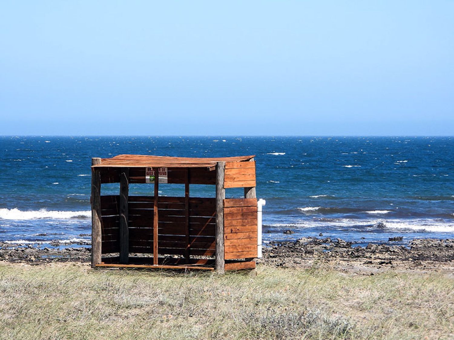 Construyeron un mirador de aves playeras en Arenas Verdes
