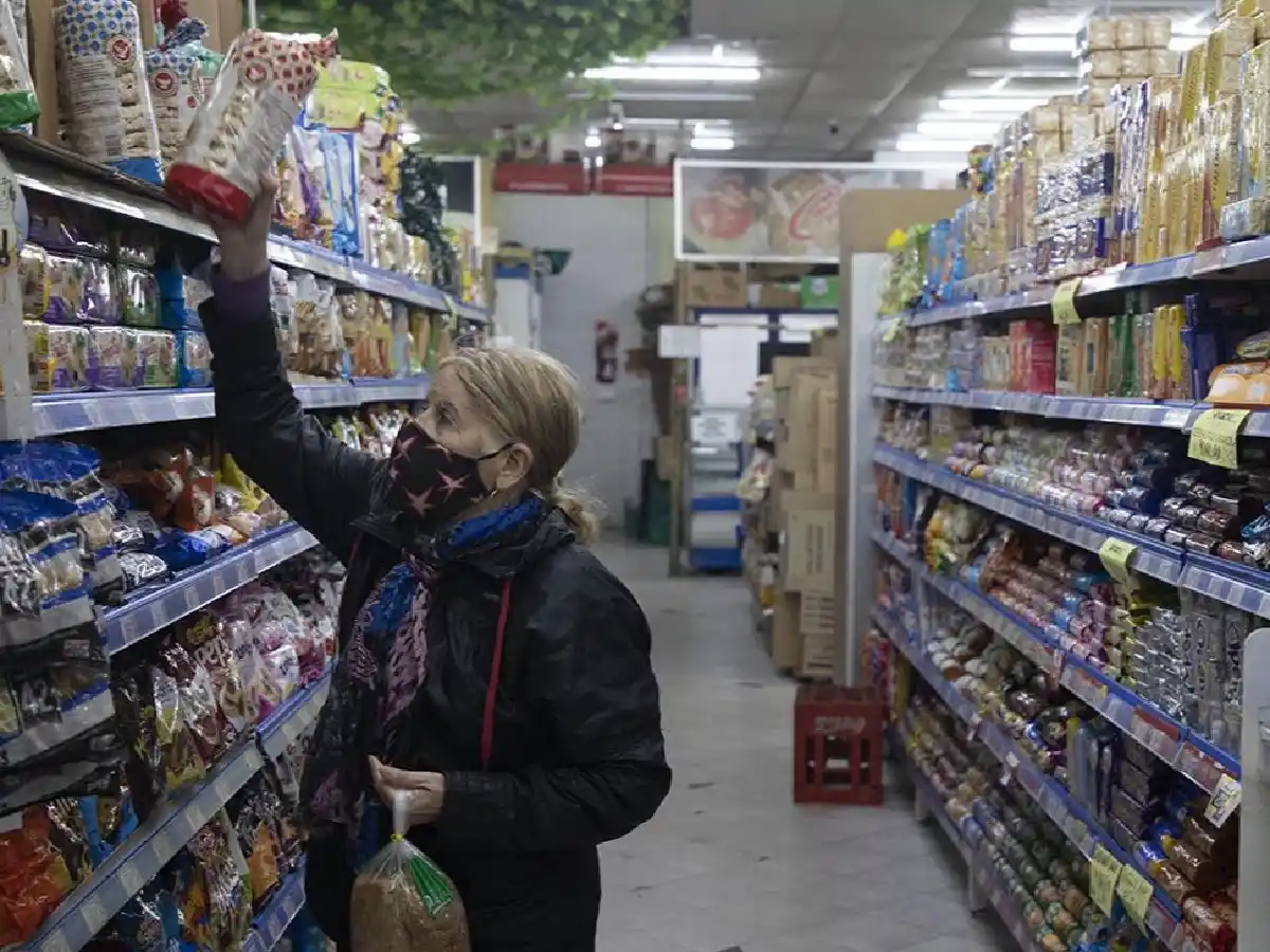 La inflación argentina en julio fue la más alta de la región y desplazó del primer lugar a Venezuela