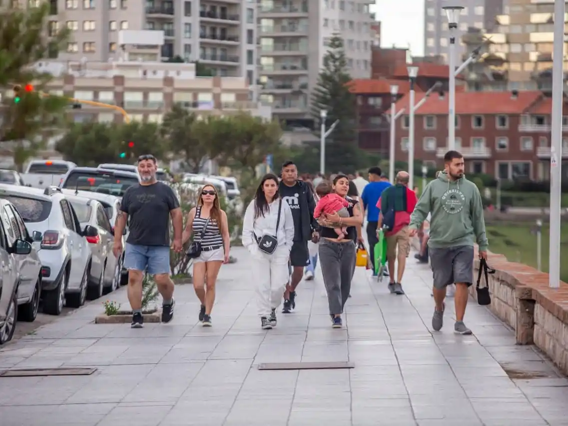 Mar del Plata recibió un 38,6% más de turistas durante el fin de semana largo