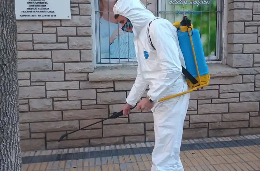 De los 84 casos confirmados, 25 son de un geriátrico y hay 10 sin nexo epidemiológico establecido