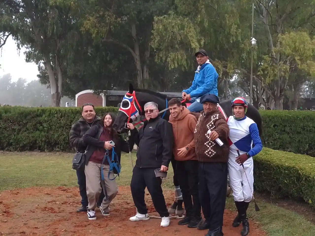 Turf: “El Negro Luis” brilló en el Gran Premio 25 de Mayo
