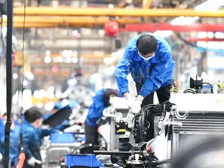 La probabilidad de que la Argentina caiga en recesión se mantiene casi en 100%