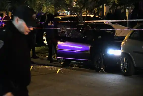 Un hombre murió apuñalado en Plaza Alberdi, y otro producto de una emboscada sicaria