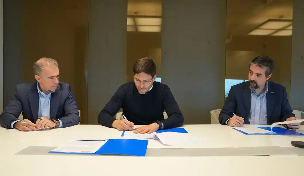 “Somos la primera provincia que logra llevar adelante un acuerdo de este tipo con la empresa más importante en la República Argentina”, afirmó el gobernador Maximiliano Pullaro.