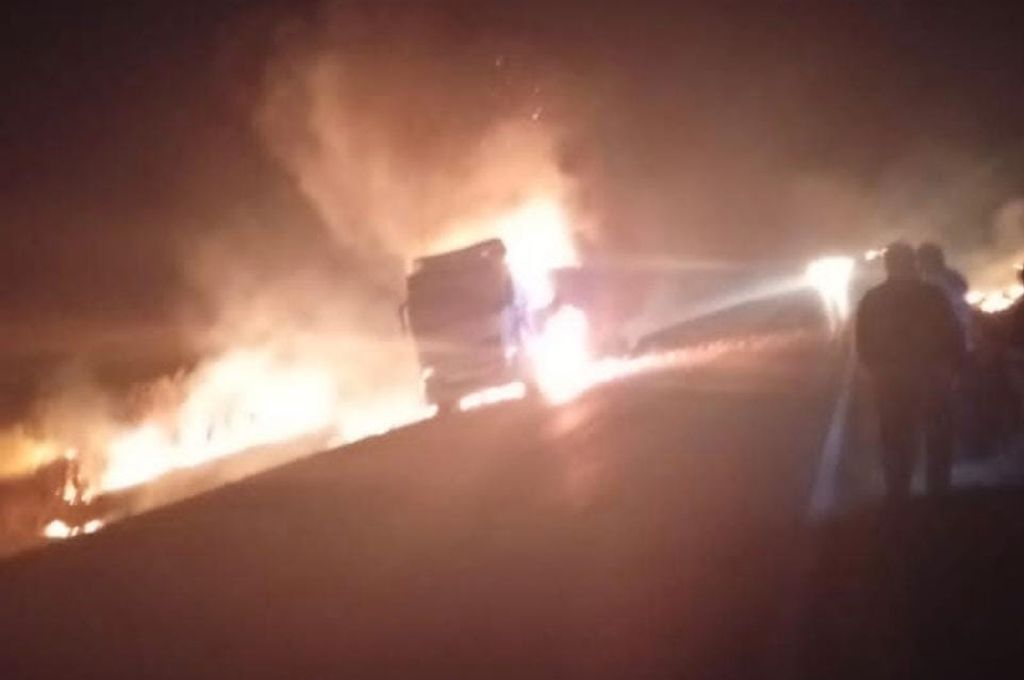 Un camión se incendió en la Ruta 34 y generó un corte total del tránsito