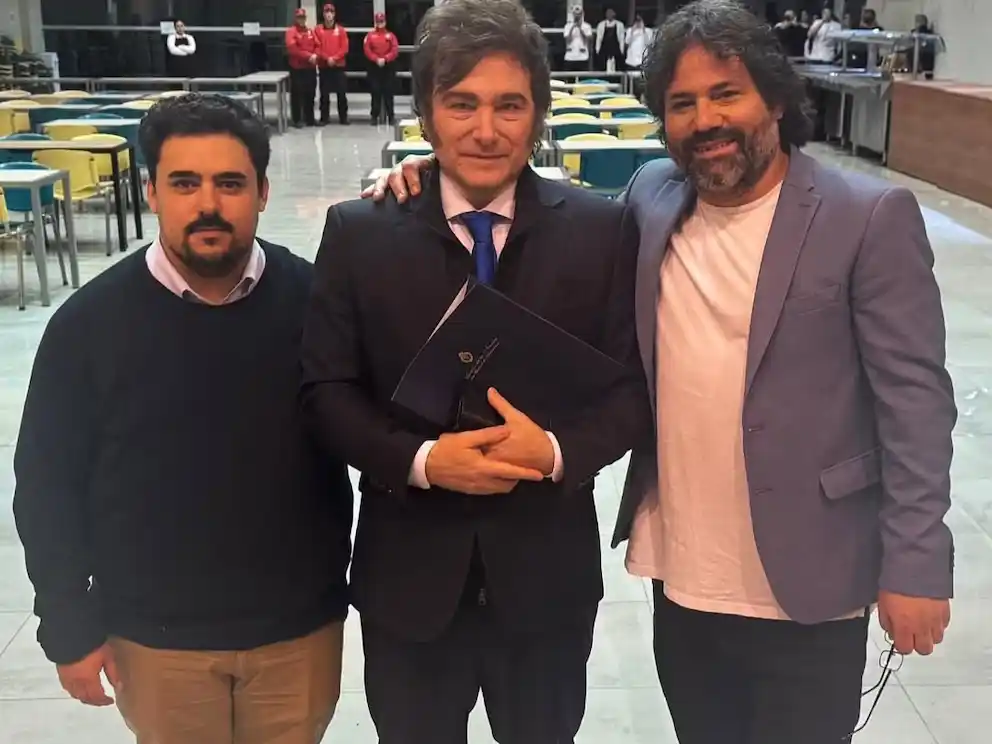 Asaltaron en su casa al organizador de la Derecha Fest: hay dos menores detenidos