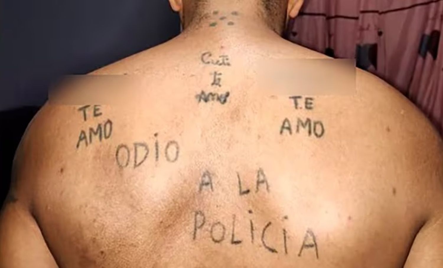 “Odio a la policía”: el tatuaje del ladrón detenido por balear a un papá y a su hijo