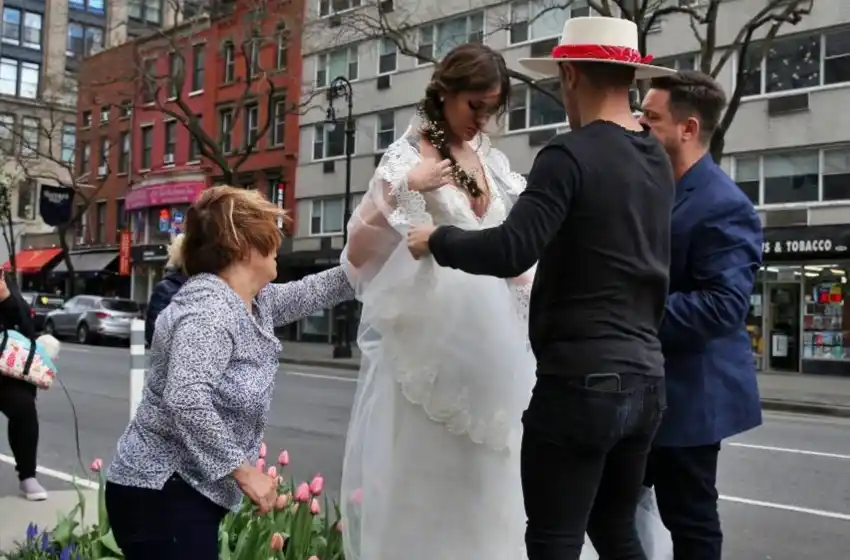Diseñadores de alta costura festejaron la vuelta a la actividad