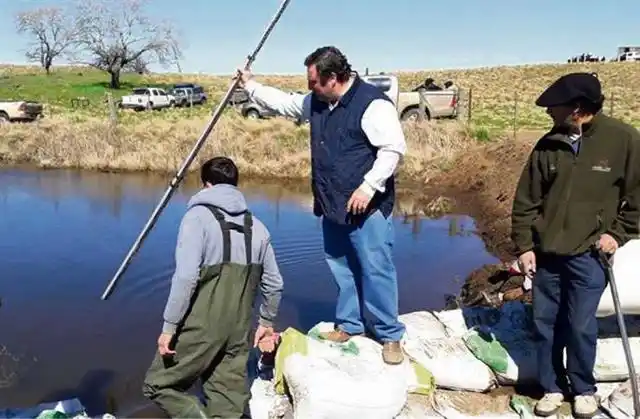 Denuncias cruzadas por las inundaciones entre Trenque Lauquen y Daireaux
