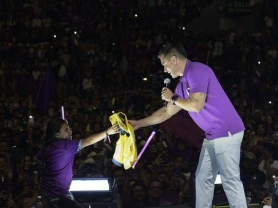 Noboa y González cerraron las campañas rumbo al balotaje