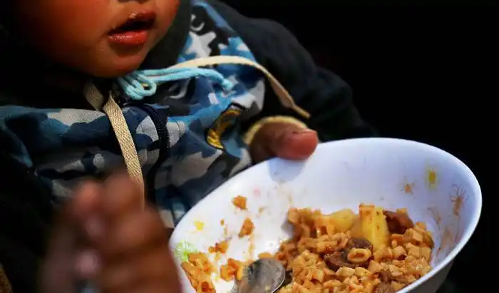 UCA: Casi 4 millones de niños argentinos con problemas para alimentarse