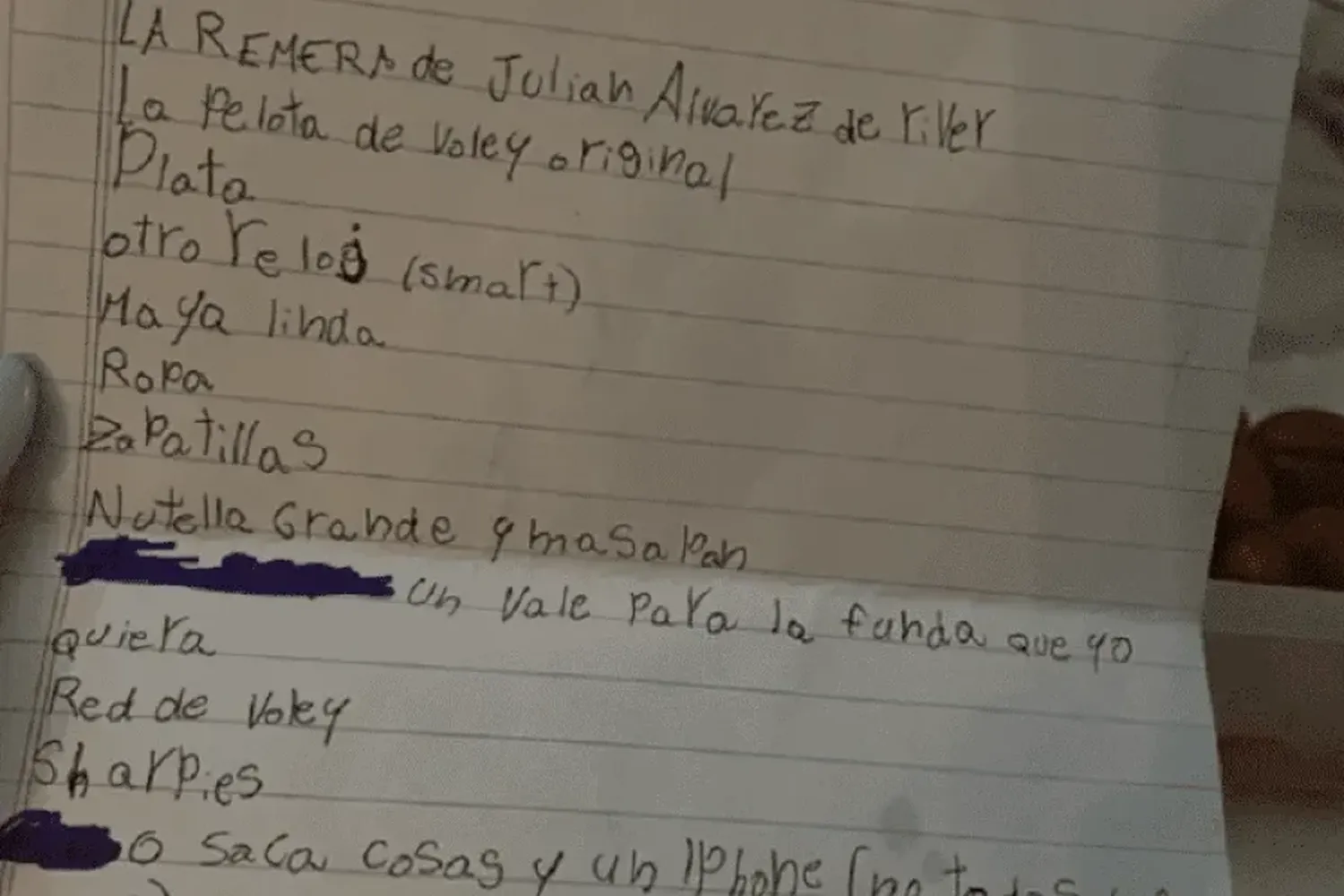 La escandalosa lista de regalos que una pequeña le hizo a Papá Noél: “Y sabe que no existe”