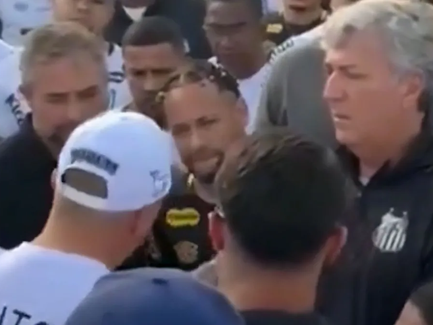 Preocupación en Santos: Neymar fue increpado por la barra brava