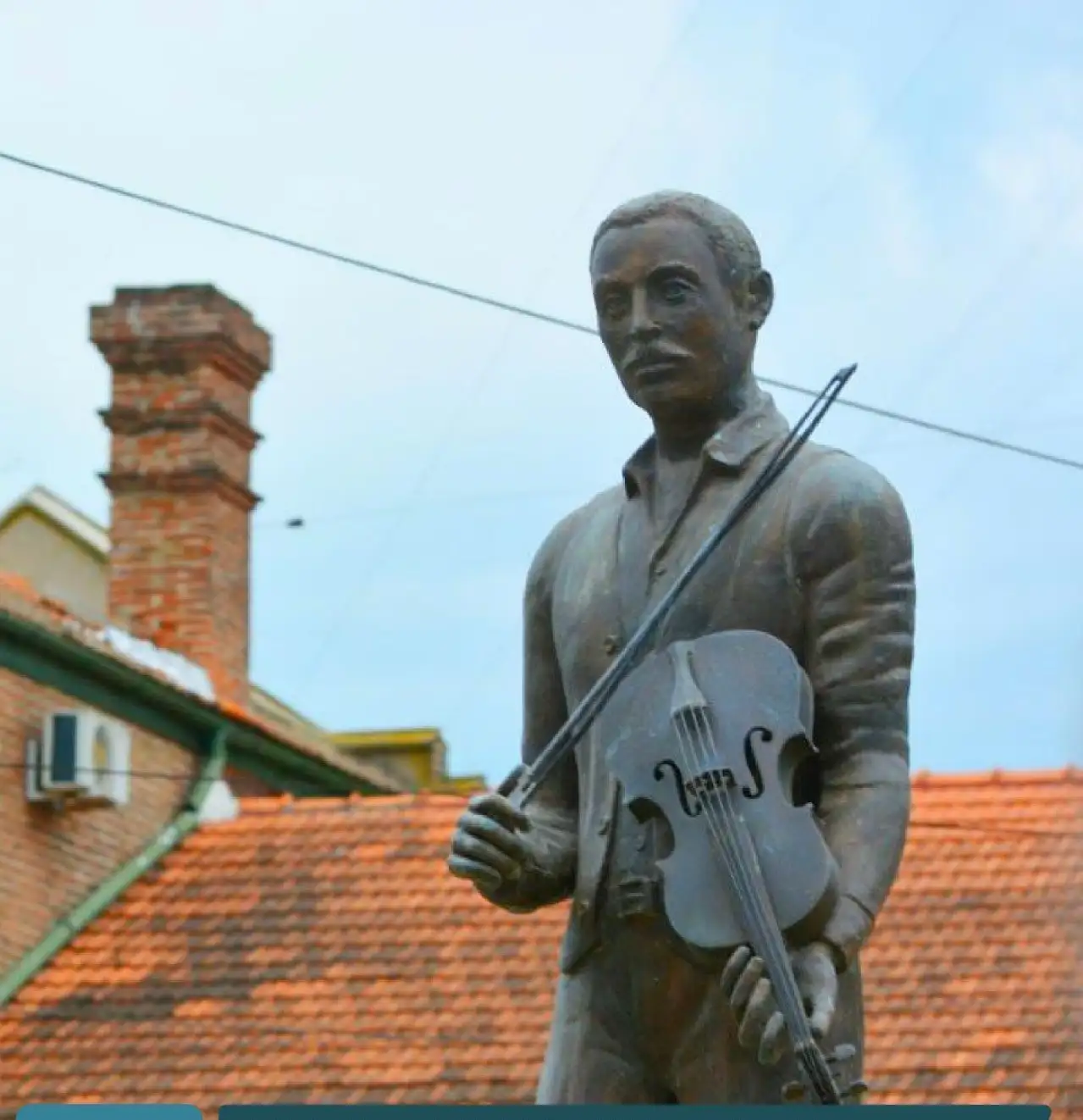 Monumento a Cayetano Silva.