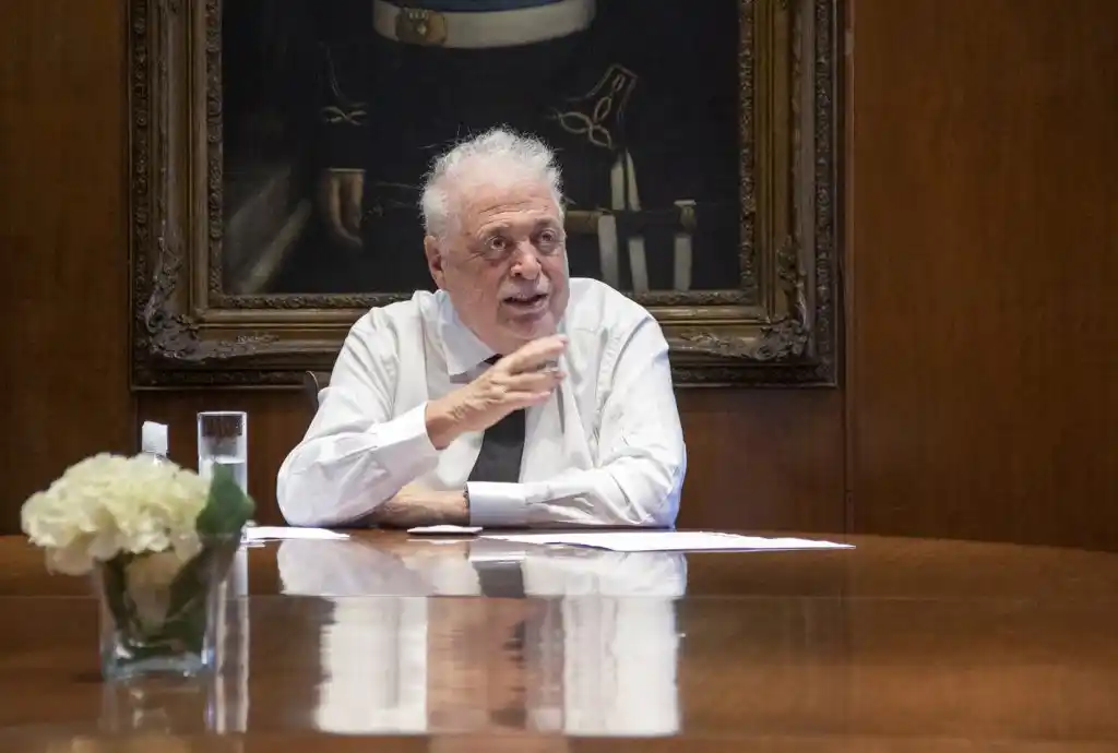 González García afirmó que llegarán 62,6 millones de vacunas, sin precisar fechas