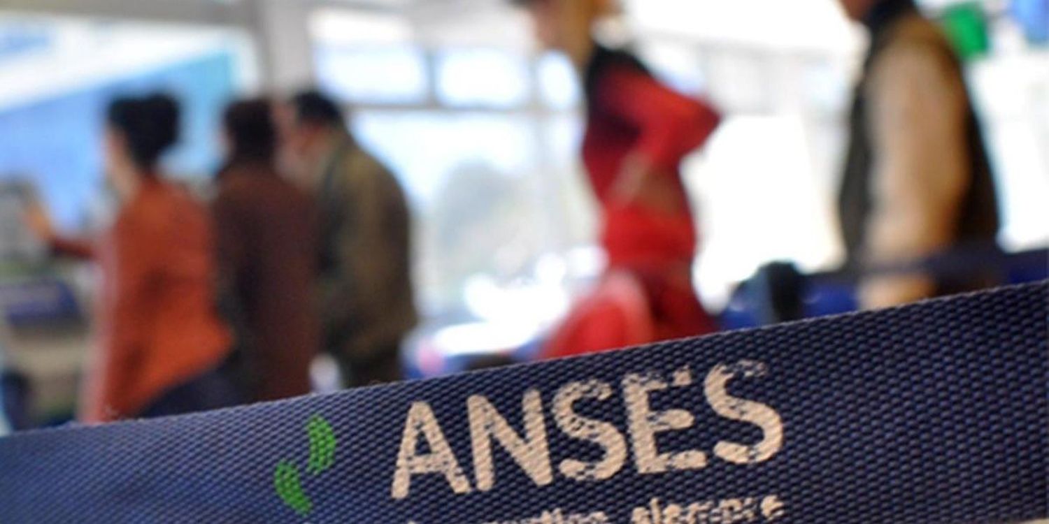 Anses: primer aumento de la AUH, becas de $20.000 y ayuda escolar