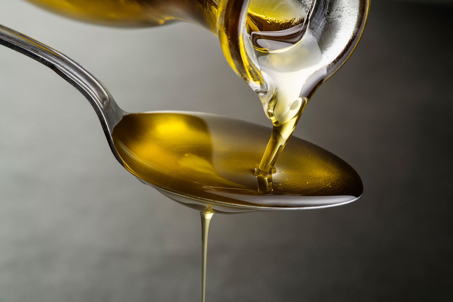 Prohibieron la venta de dos tipos de aceites de oliva, un endulzante y varios suplementos dietarios