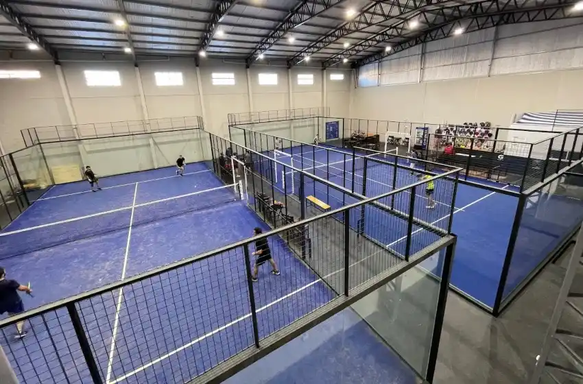 "La Volea" organiza un importante torneo largo de pádel