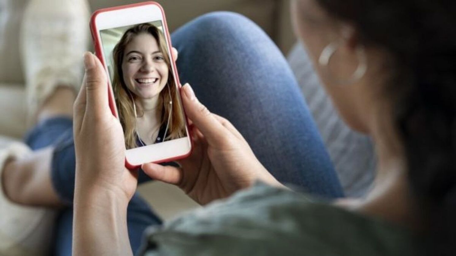 La amistad hackeada: Una semblanza de lo que nos pasa con esta fecha tan emparentada con la presencialidad