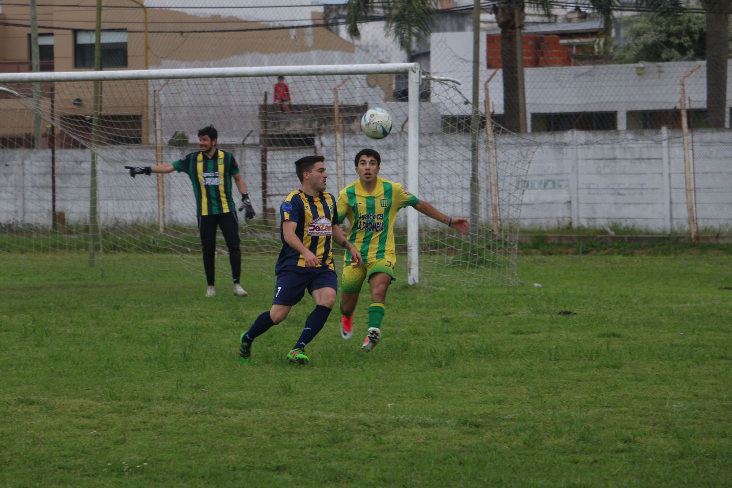 Sarmiento venció a Juventud de Urdinarrain y clasificó Deportivo