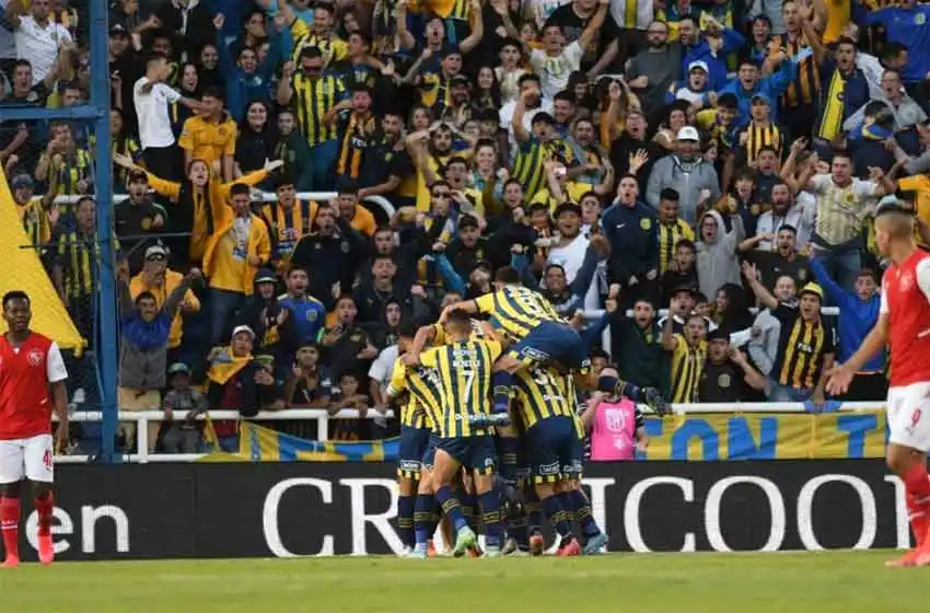 Chau racha negativa: Central se recuperó en el Gigante, armó ráfagas de buen fútbol y goleó a Independiente