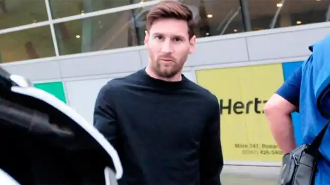 Messi llegó a la Argentina para sumarse a la Selección Nacional