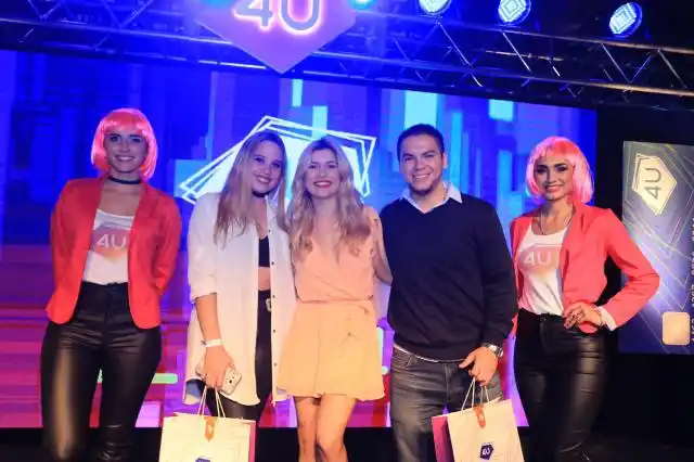 Llegó 4U, la tarjeta con cientos de beneficios para los jóvenes