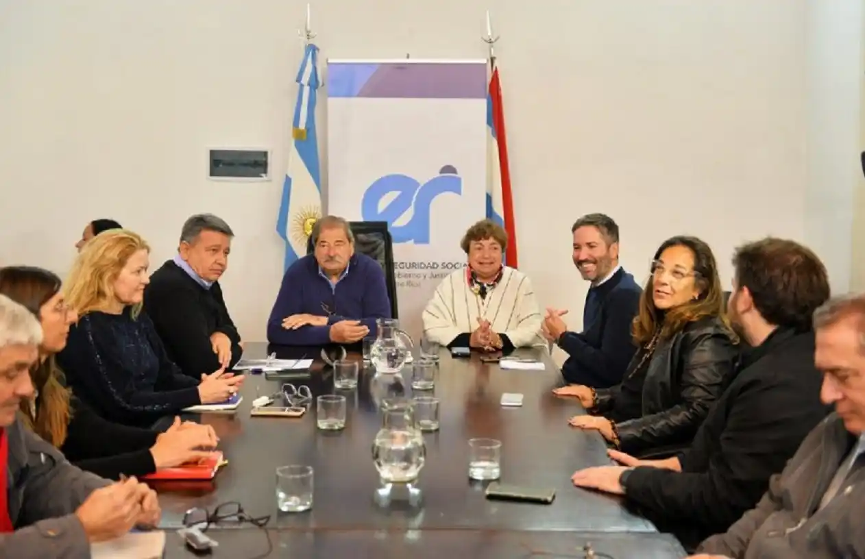 El Gobierno entrerriano convocó a gremios estatales y docentes para la próxima semana