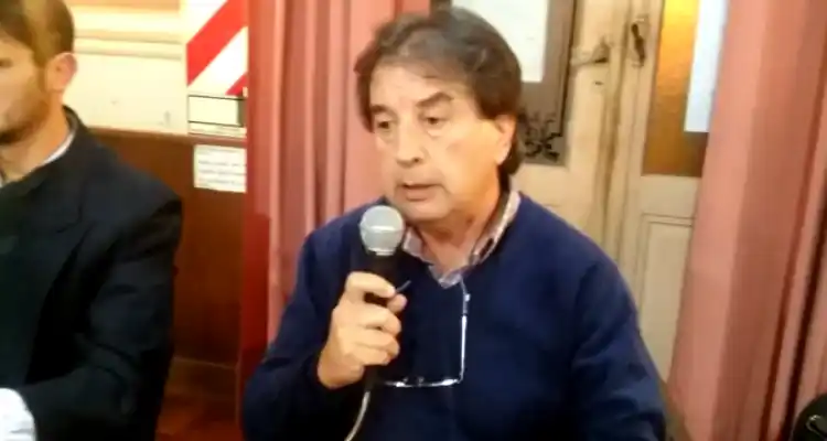 Trelles contra Corti: “Cuando se tuvo que ocupar de cosas importantes, jugaba a las escondidas”