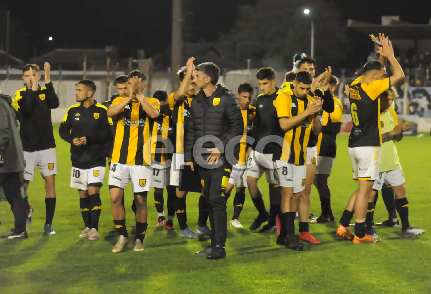Tras la derrota con Gimnasia de Mendoza, Santamarina quedó más comprometido.