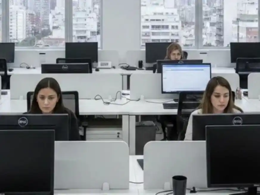 El ausentismo en el país, en base a un estudio reciente. Imagen generada por Gemini.