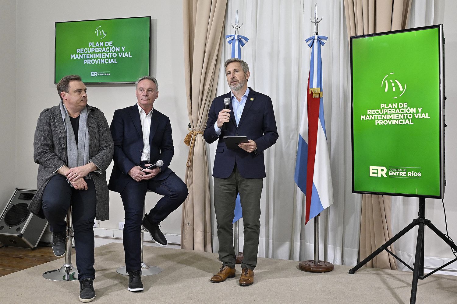 El Gobernador anunció la segunda etapa del Plan de Recuperación y Mantenimiento Vial en Entre Ríos