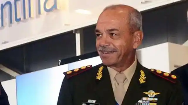 Cundom asume como nuevo jefe del Ejército en reemplazo del Milani