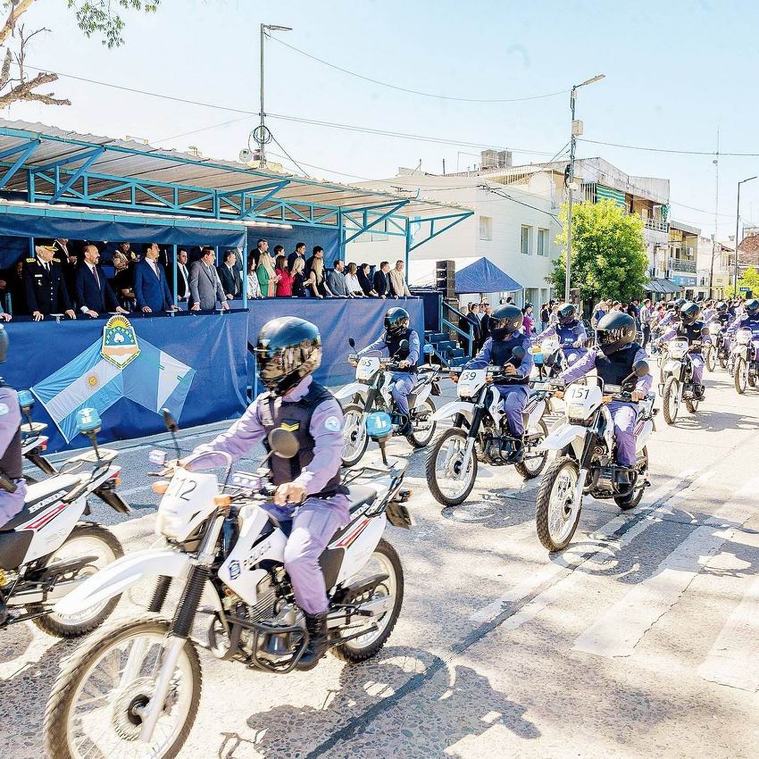 El gobernador presidió el acto homenaje 
por el 62.º aniversario de la Policía provincial