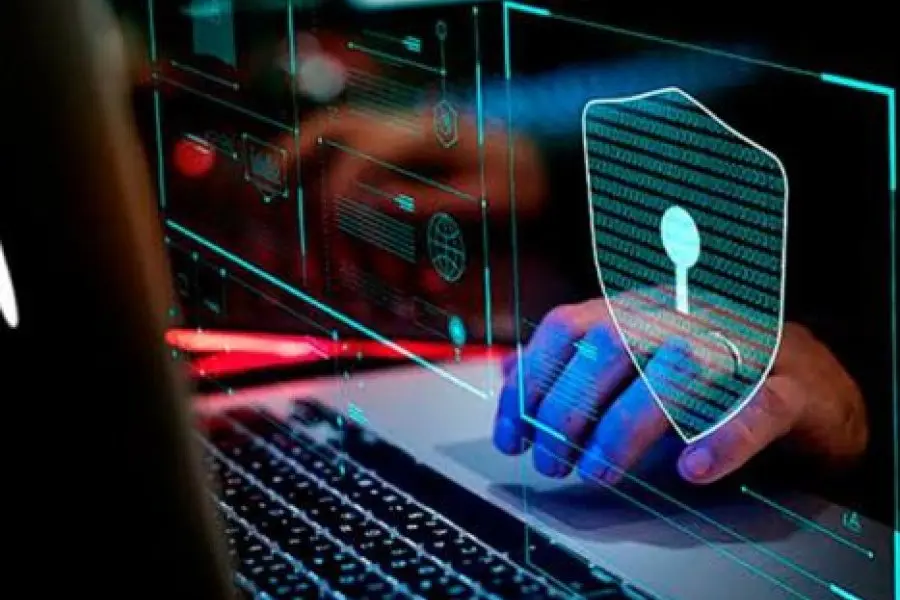 Nueva estafa digital: involucra a la Policía Federal, infecta tu compu y roba tus datos
