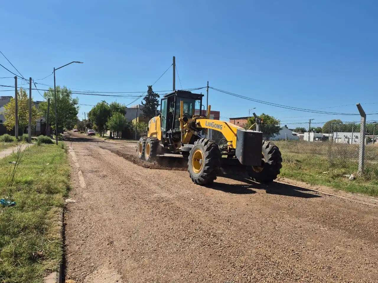 Realizaron trabajos de mantenimiento en calles de la zona norte con aporte de material