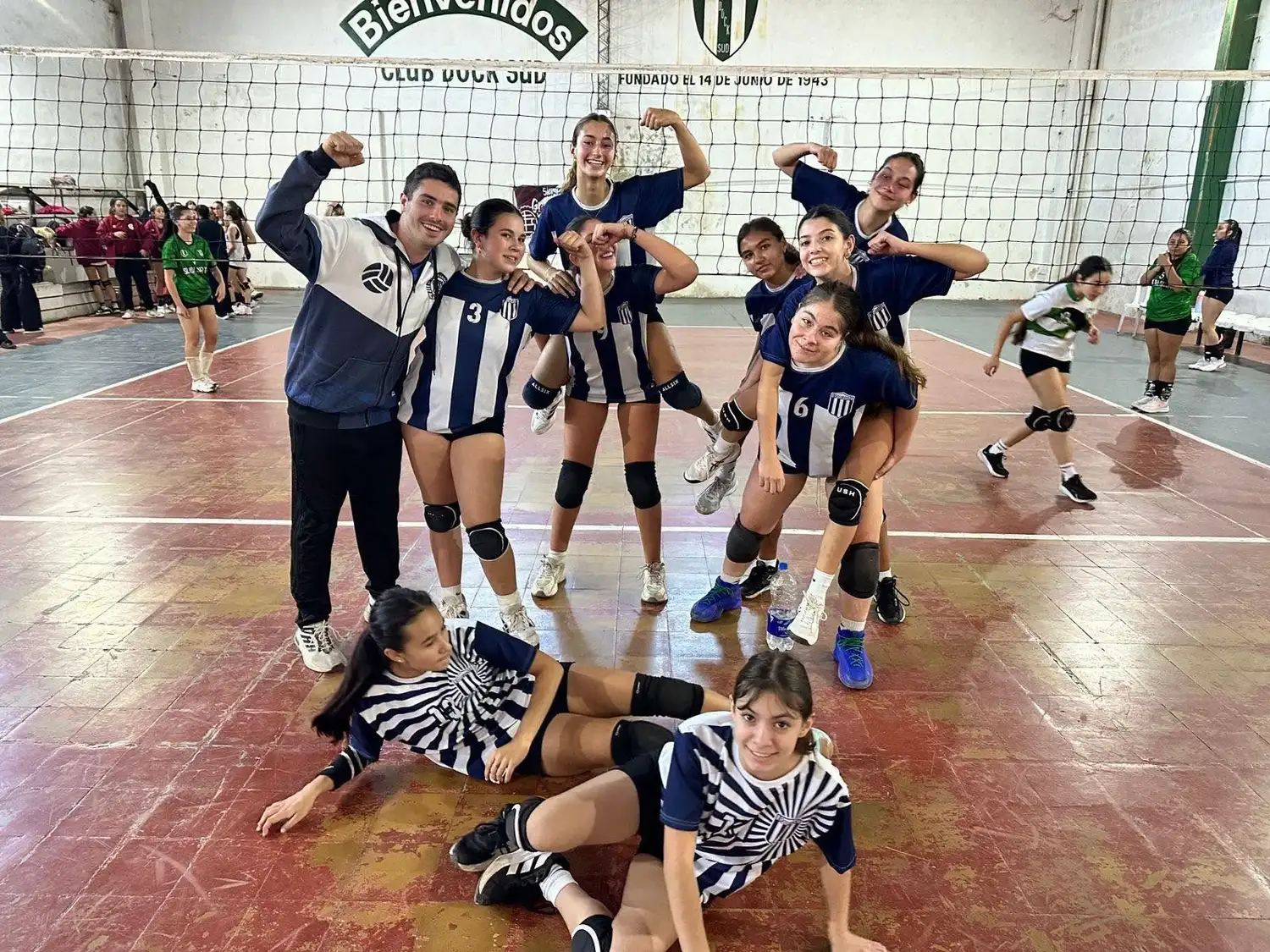Más de 100 jugadores le dan impulso al vóley de Sociedad Sportiva