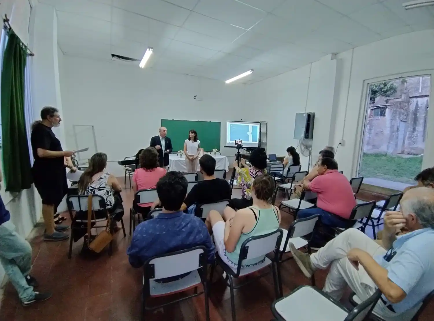 Un nutrido público concurrió a la velada cultural.