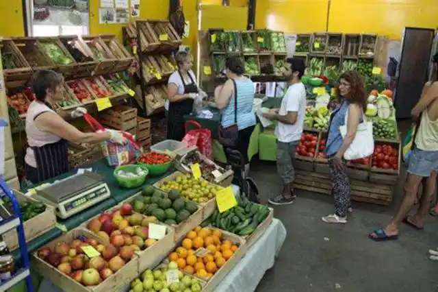 El Gobierno promete que a partir del mes que viene baja la inflación