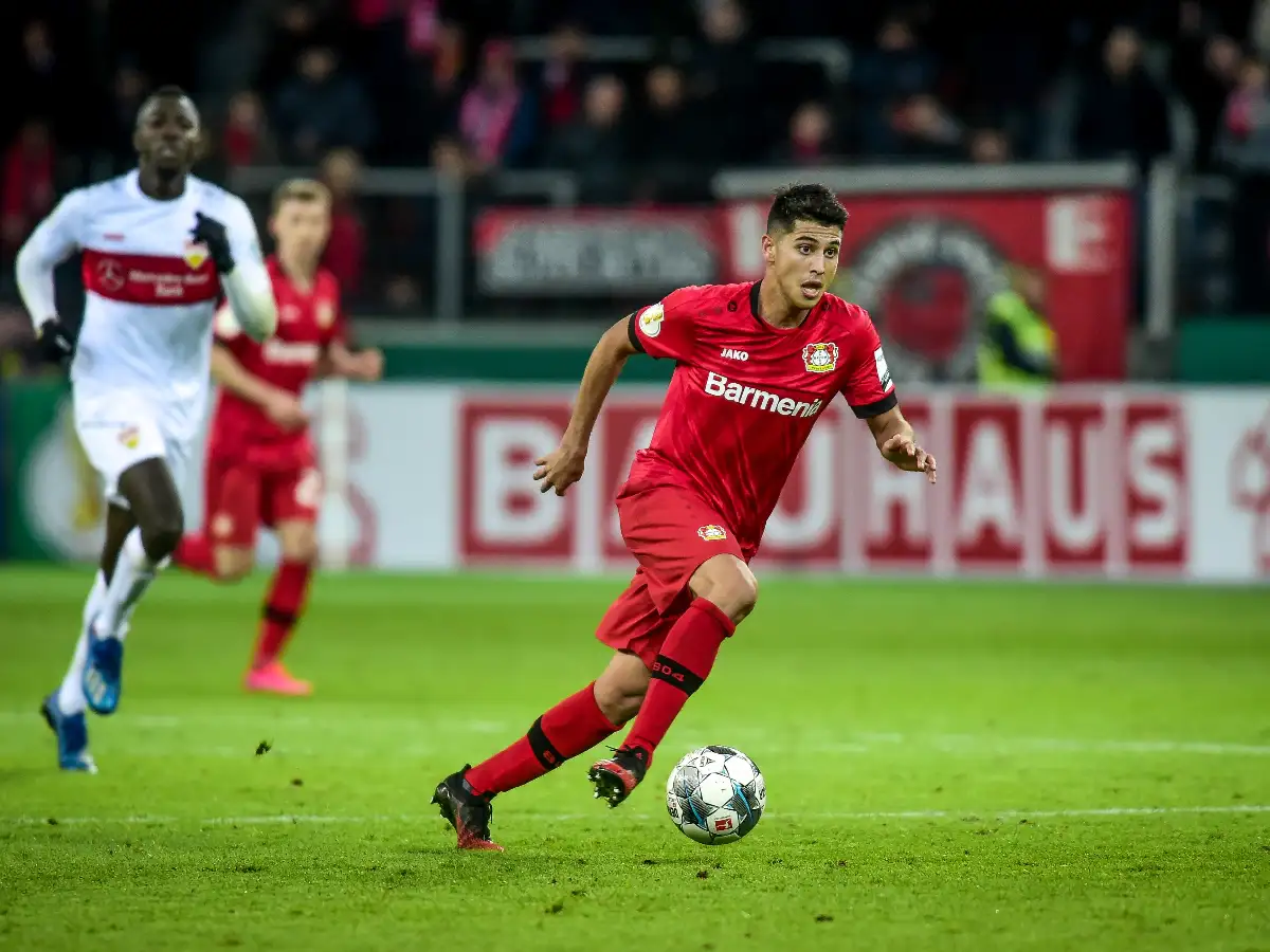 Palacios debutó con triunfo en Bayer Leverkusen