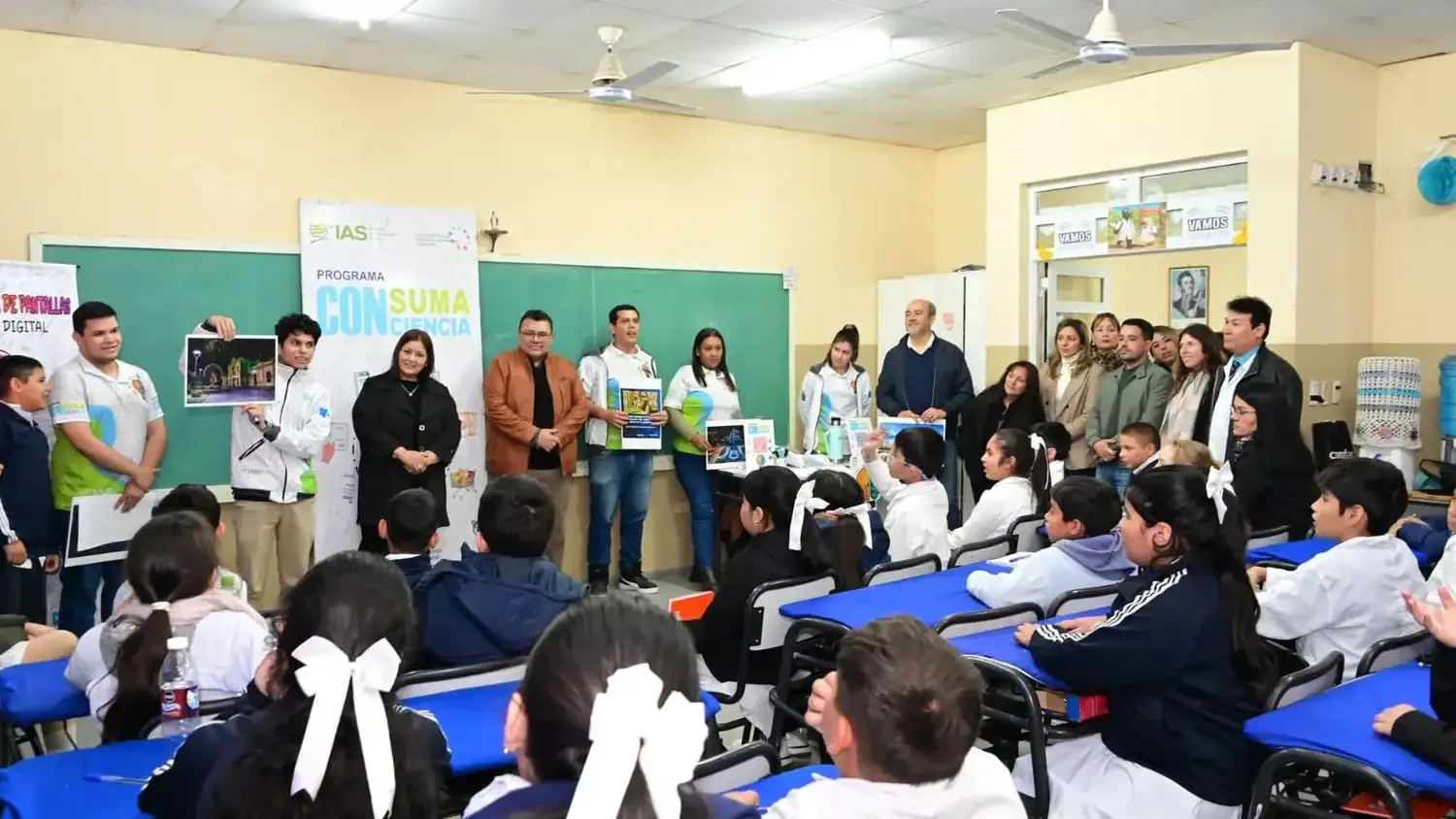 “Consuma Conciencia” estuvo en Clorinda para concientizar sobre el consumo responsable y la educación digital integral