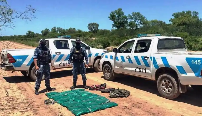 Secuestraron más de 20 paquetes de hojas de coca y un menor fue retenido