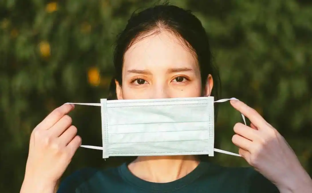 Cómo hacer barbijos caseros y usarlos correctamente