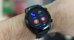 Celulares, relojes para monitorear el ritmo cardiaco y más tecnología para adultos mayores