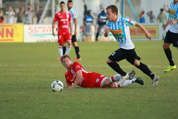 Juventud hizo un partido inteligente y volvió a sumar ante Argentinos