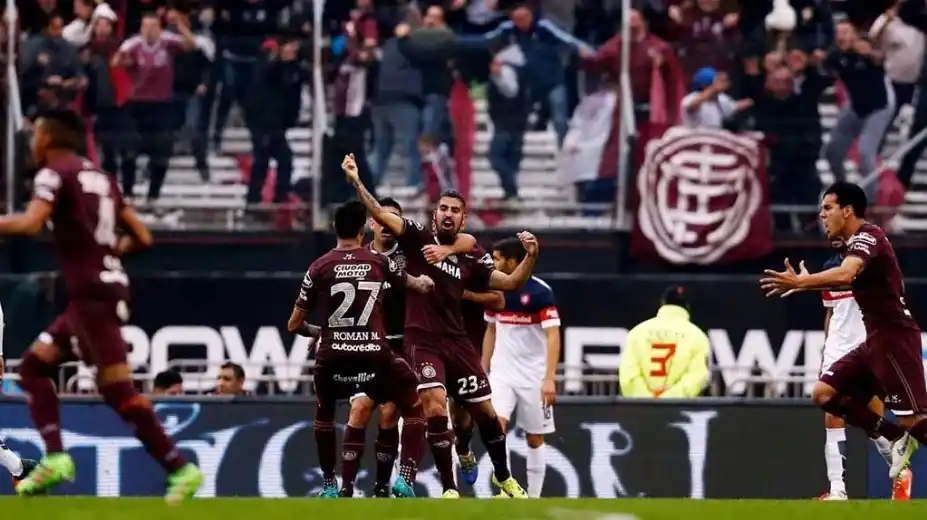 Lanús bailó a San Lorenzo en la final y es campeón del fútbol argentino