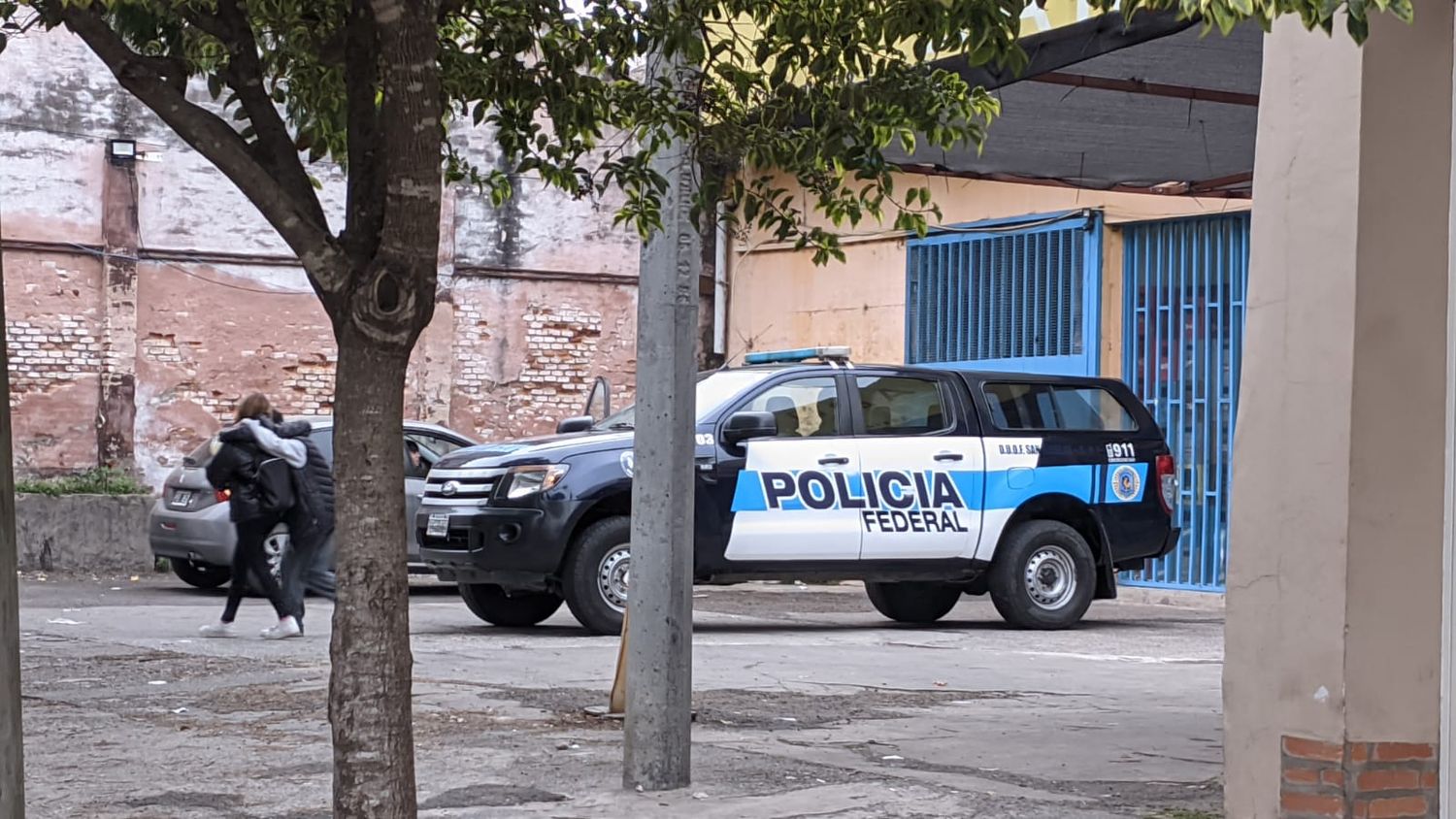 Allanan comercios y una vivienda en zona rural por venta ilegal de medicamentos
