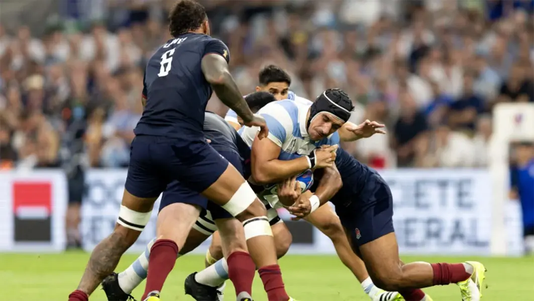 Sin tries y con un jugador menos, Inglaterra frustró a Los Pumas en el debut mundialista: 27-10