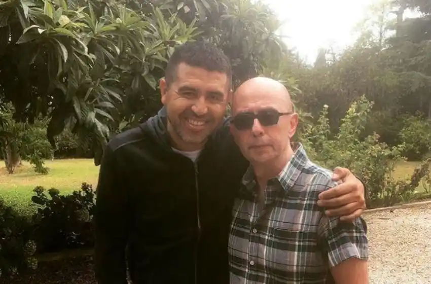 El "Indio" Solari se sacó una foto con Riquelme